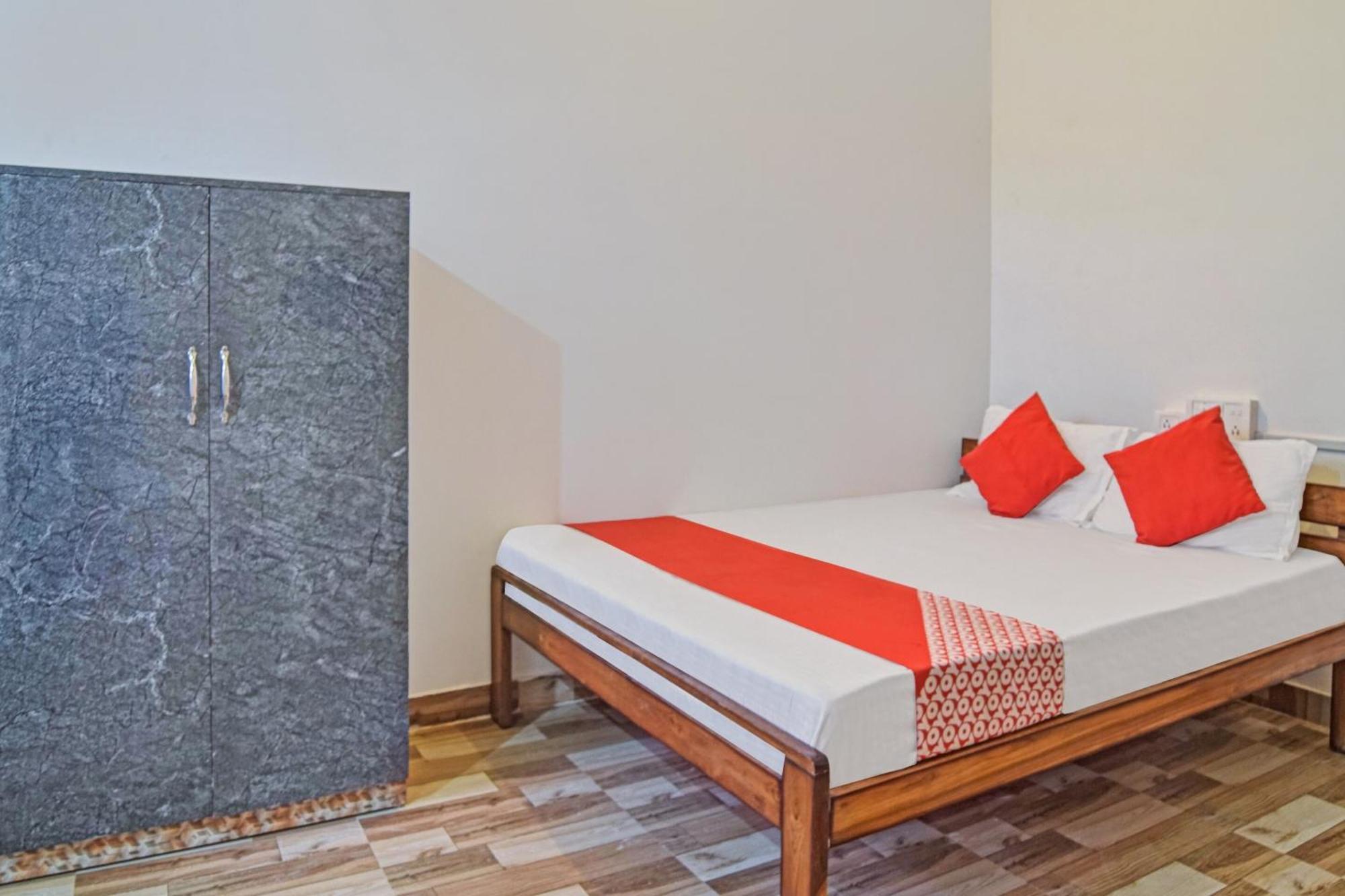 Spot On Jp Guest House Kaharpara المظهر الخارجي الصورة